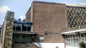 Lees meer over het artikel Aanslag op synagoge in Rotterdam: Joodse gemeenschap weigert te zwijgen